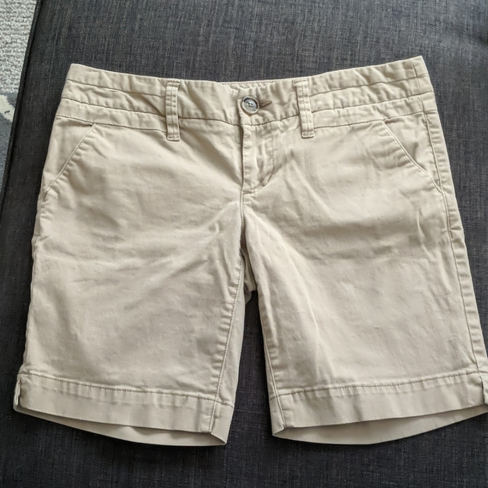 American Eagle Bermuda Shorts